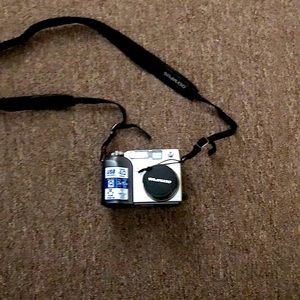 Does not come with a charger it works great